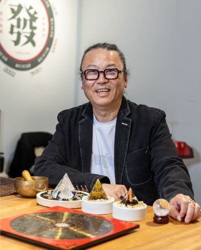 Rex Chong - Singaporean feng shui master - Kamisoul and Paparexx metaphysics consultancies