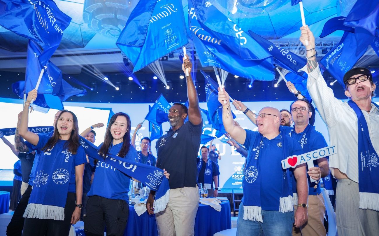 Chelsea Football Club and Ascott event in Hanoi Vietnam - with Jimmy Floyd Hasselbaink