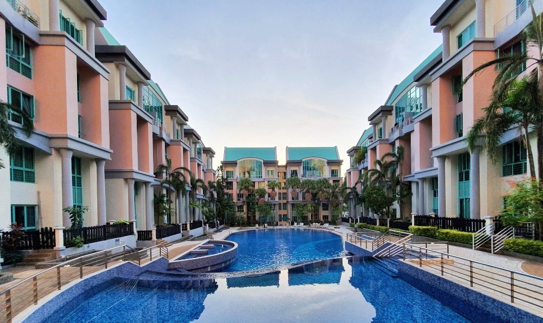 Hazel Park condominium. Couples and families living there have consulted Rex Chong / Paparexx on feng shui.