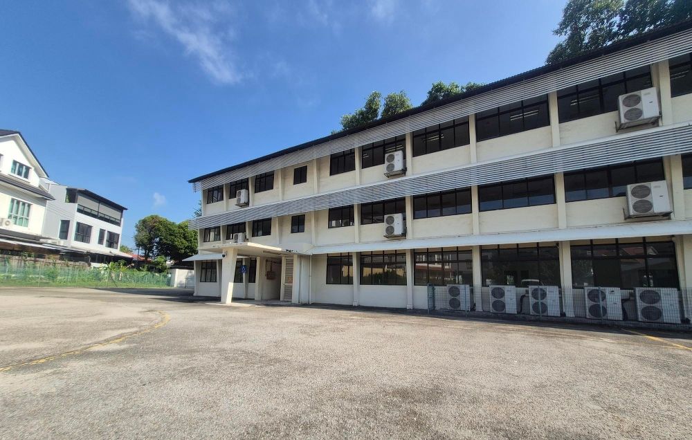 Vacant school compound at 49 Kensington Park Road - SPIO, SLA