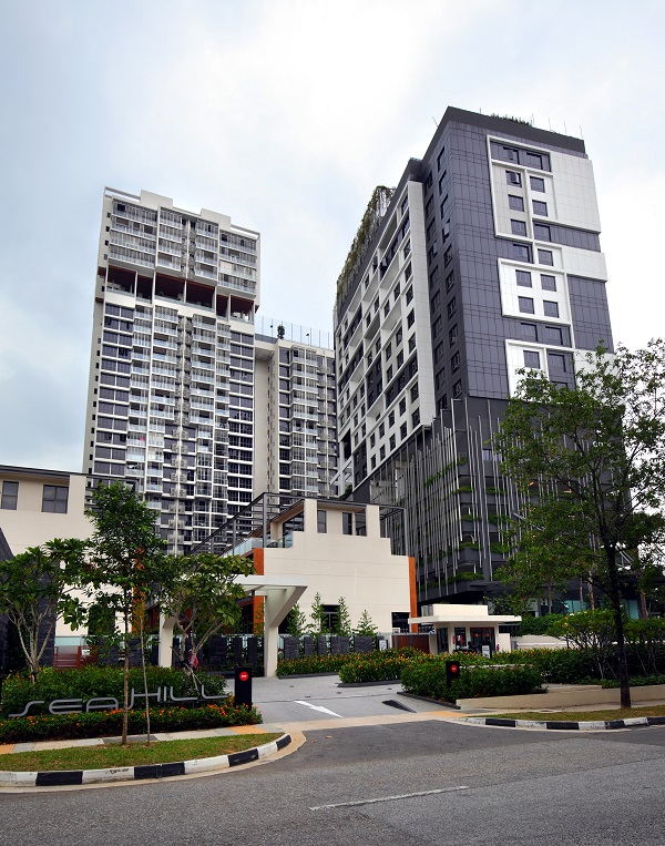 EDGEPROP SINGAPORE - A pair of two-bedroom units at Seahill, off West Coast Road in Clementi, are on the market at $1.29 million and $1.09 million respectively (Credit: Samuel Isaac Chua/ The Edge Singapore)