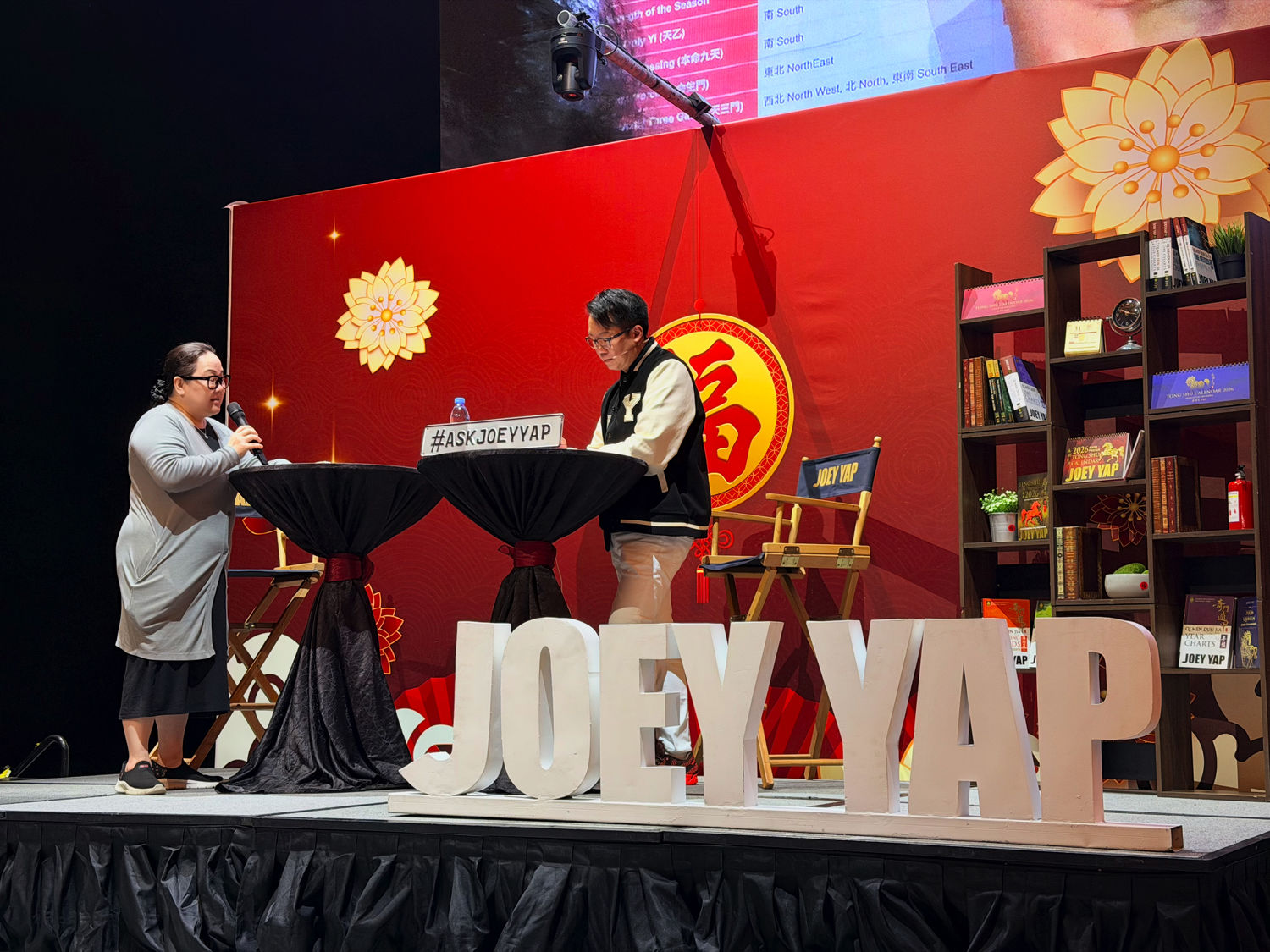 Joey Yap answering questions from attendees during his #AskJoeyYap session.
