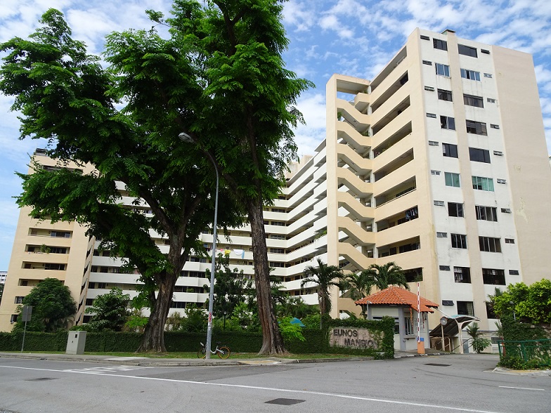 Exterior of Eunos Mansion along Jalan Eunos